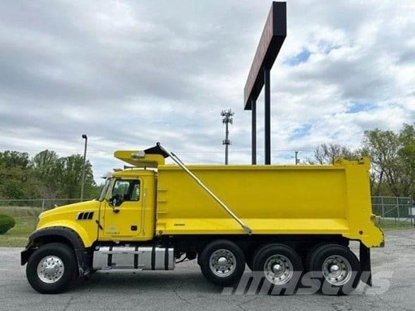 Mack GRANITE GU713 Camion benne