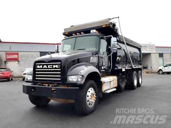 Mack GRANITE GU713 Camion benne