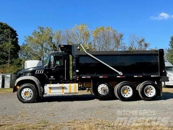 Mack GRANITE GU713 Camion benne