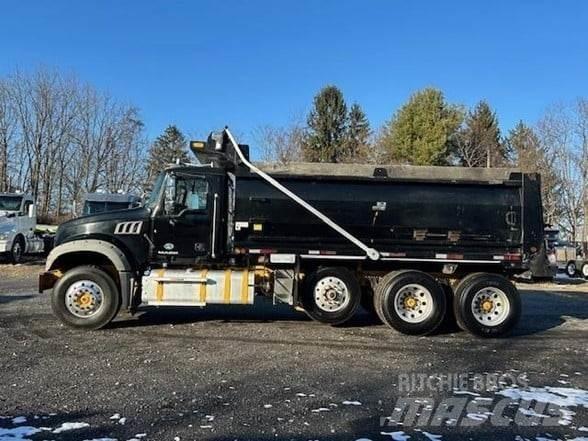 Mack GRANITE GU713 Camion benne