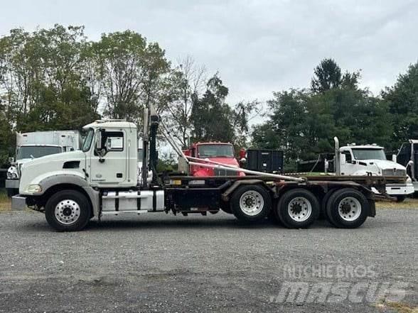 Mack GRANITE GU813 Camion poubelle