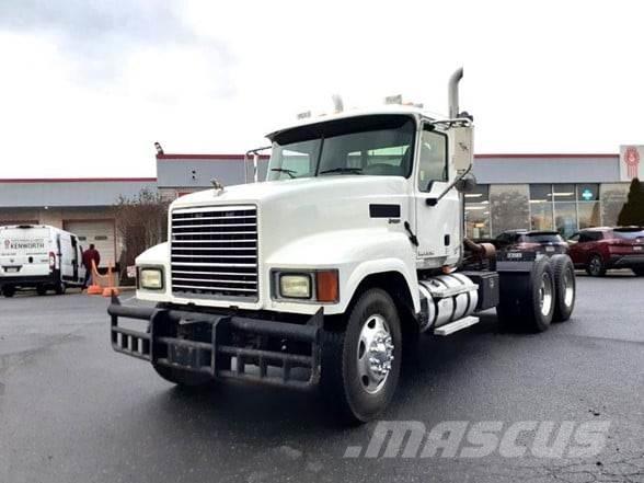 Mack PINNACLE CHU613 Tracteur routier