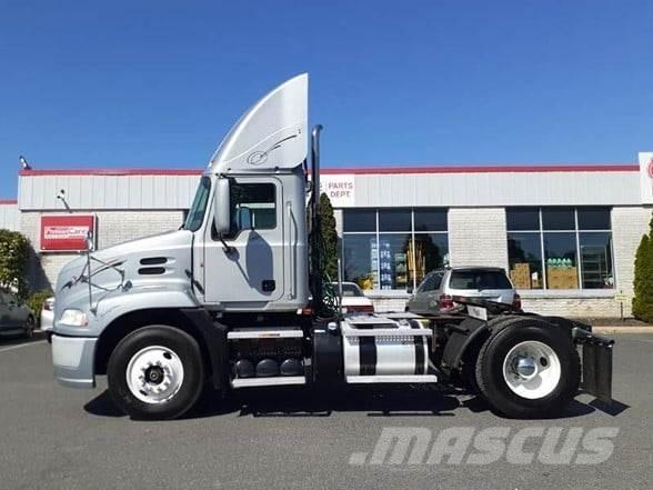 Mack PINNACLE CXU612 Tracteur routier