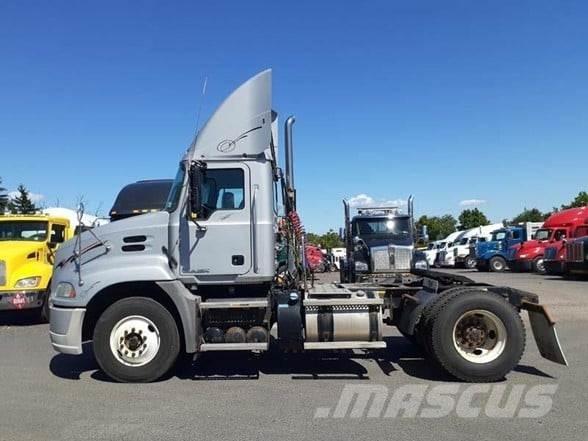 Mack PINNACLE CXU612 Tracteur routier