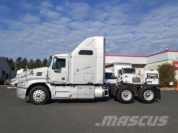 Mack PINNACLE CXU613 Tracteur routier