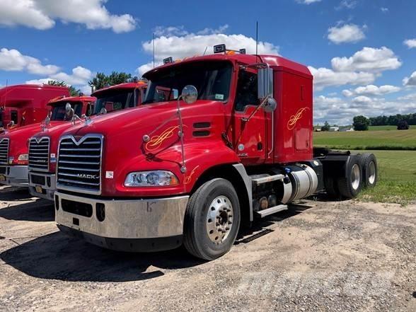 Mack PINNACLE CXU613 Tracteur routier