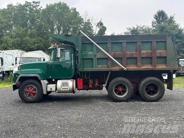 Mack RD688SX Camion benne