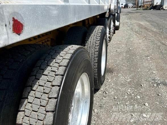 Peterbilt 567 Camion benne