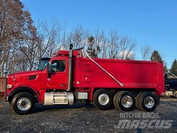 Peterbilt 567 Camion benne