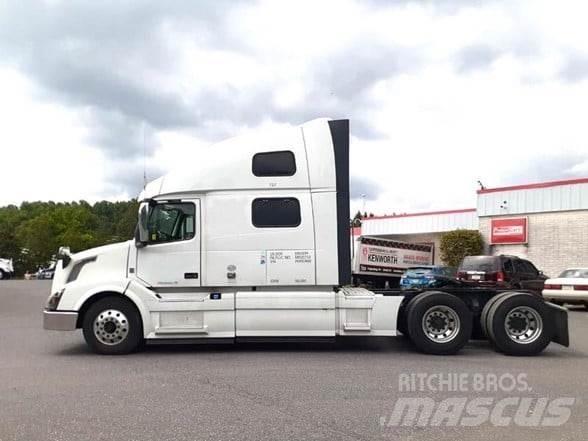 Volvo VNL64T780 Tracteur routier