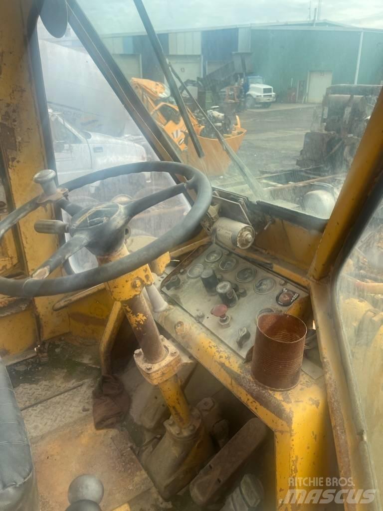 CAT 980 B Chargeuse sur pneus