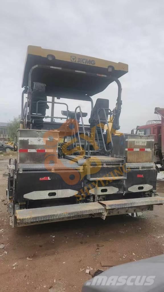 XCMG RP 903 Finisseur