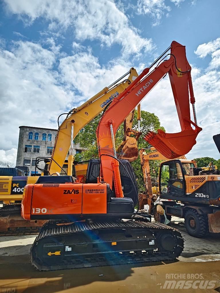 Hitachi ZX 130 Pelle sur chenilles
