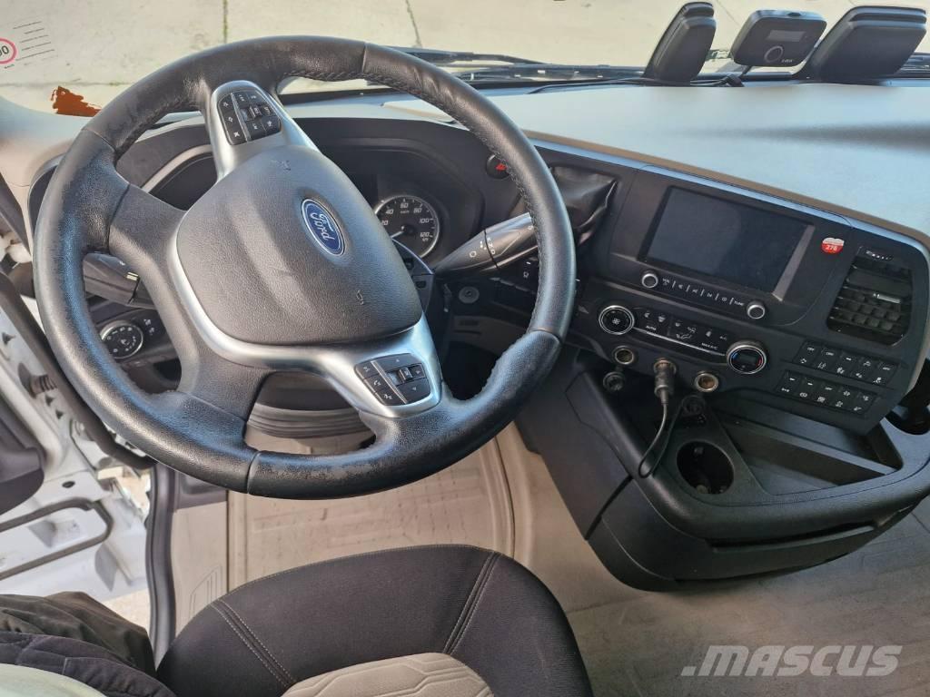 Ford F-Max Camion à rideaux coulissants (PLSC)