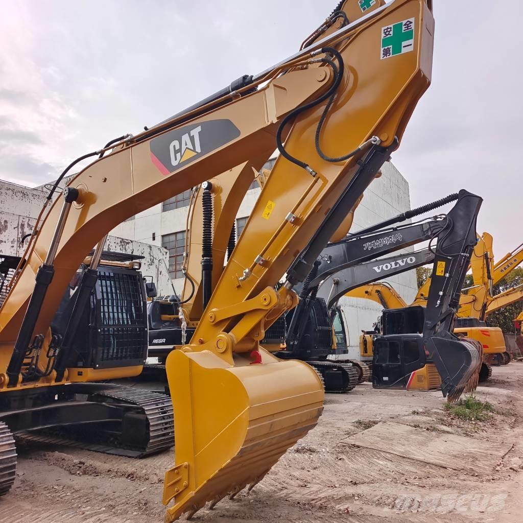 CAT 324 D2L Pelle sur chenilles