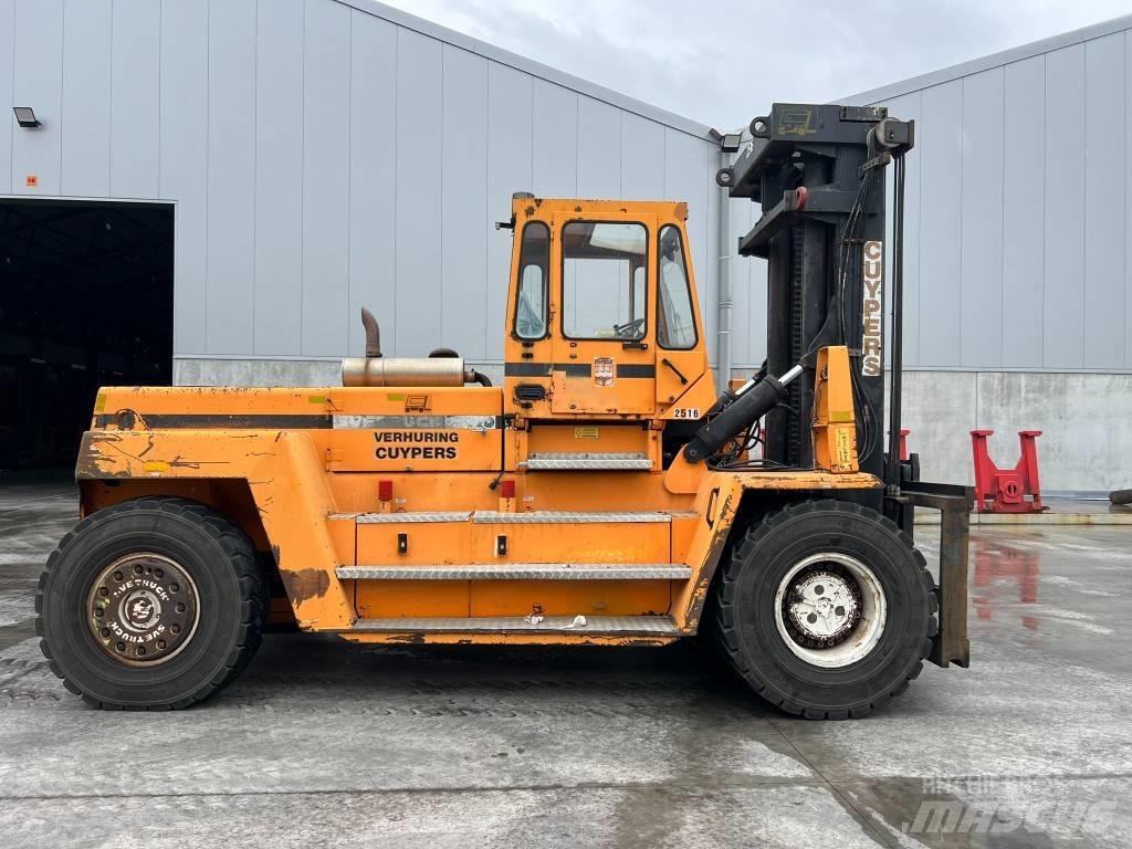 Svetruck 25 120 42 Chariots diesel