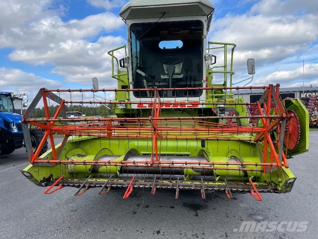 CLAAS Dominator 48 Moissonneuse batteuse