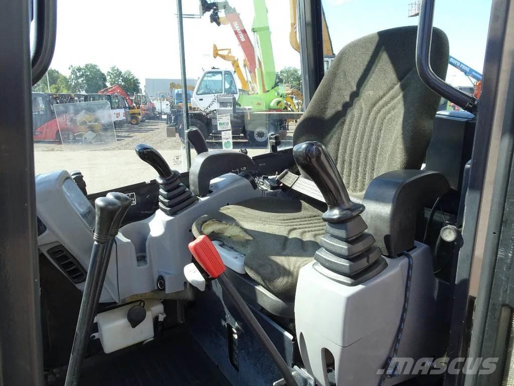 Kubota U27-4 Mini pelle < 7t