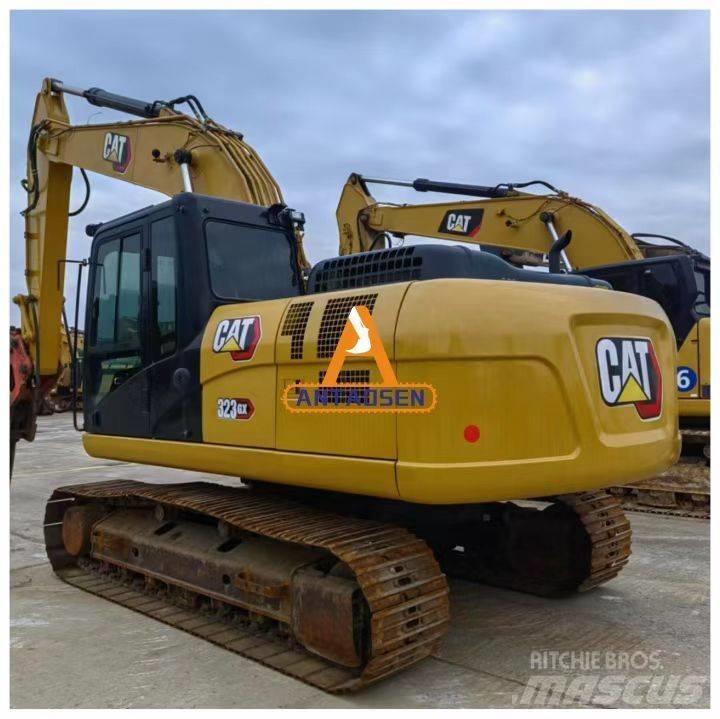 CAT CAT 323GX Pelle sur chenilles