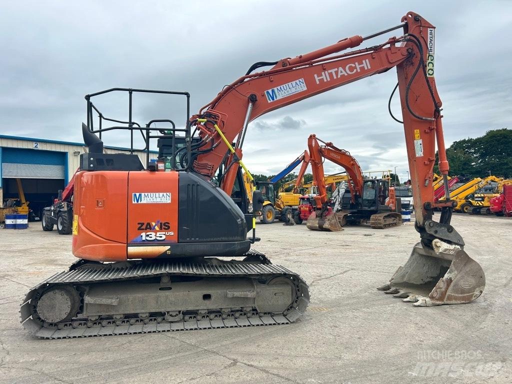 Hitachi ZX135 US-6 Pelle sur chenilles