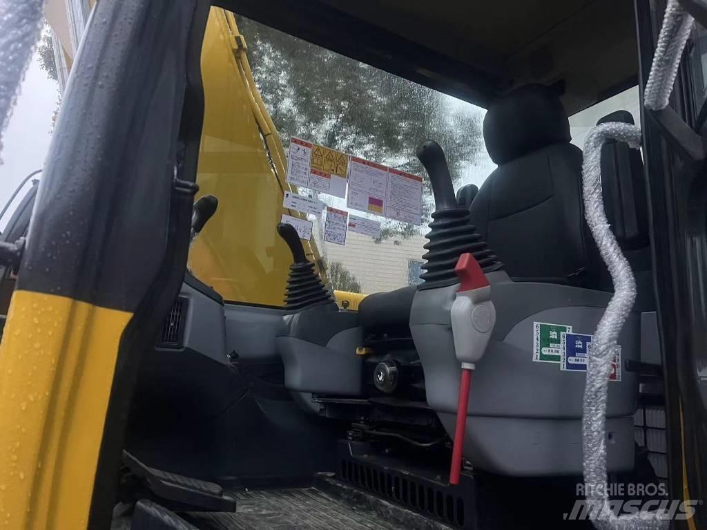 Komatsu PC 130 Mini pelle 7t-12t