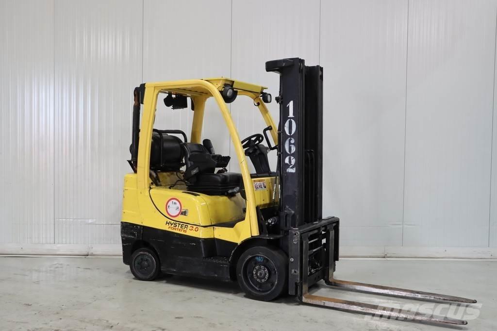 Hyster S3.0FT Chariots GPL