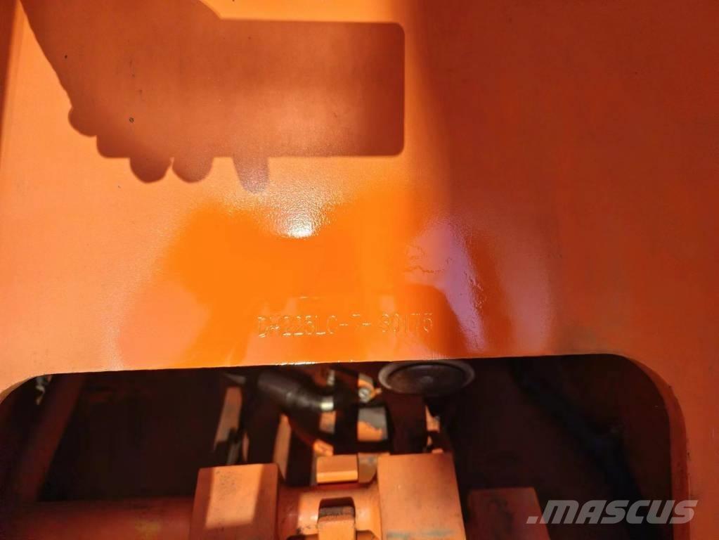 Doosan DH225LC-7 Pelle sur chenilles