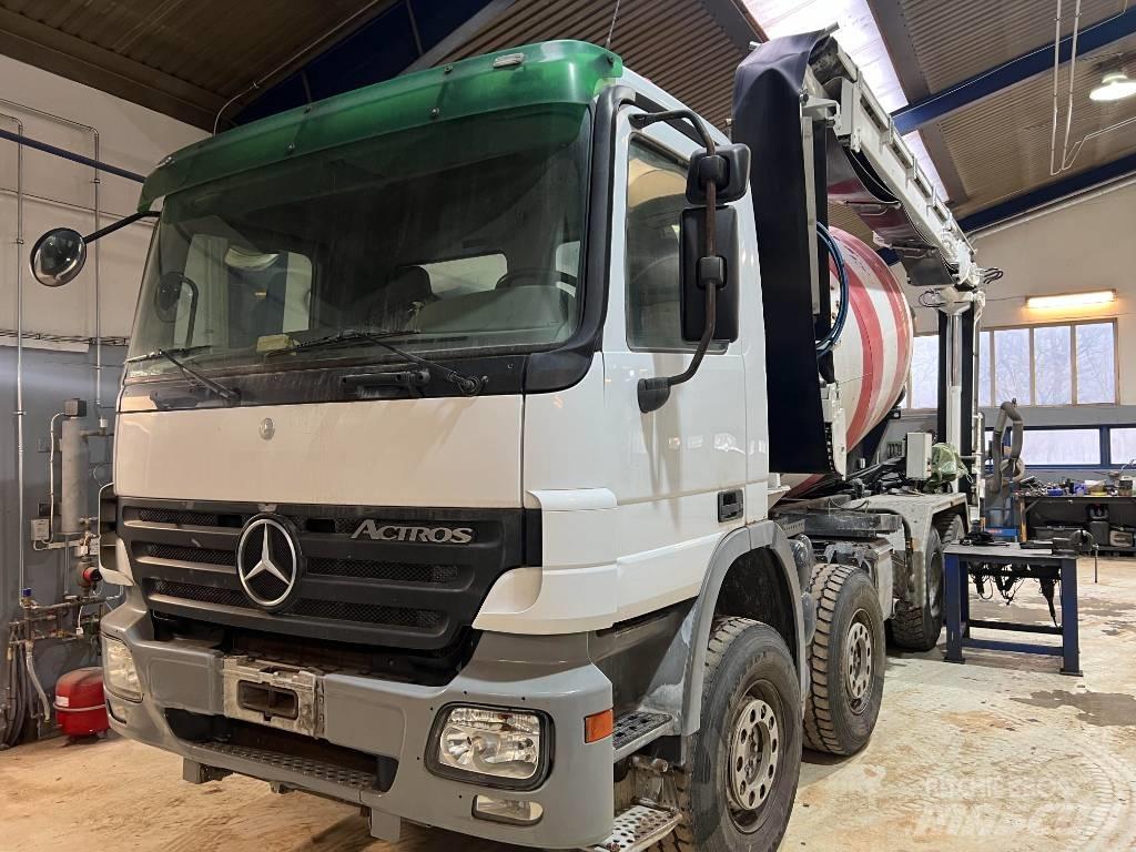 Mercedes-Benz 3244 Camion malaxeur
