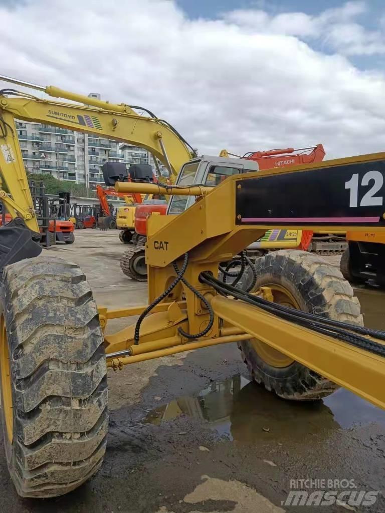 CAT 12 G Niveleuse