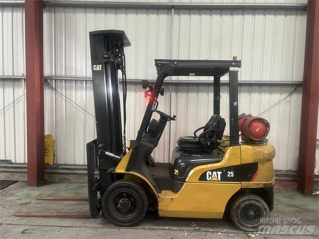 CAT GP25NT Chariots GPL