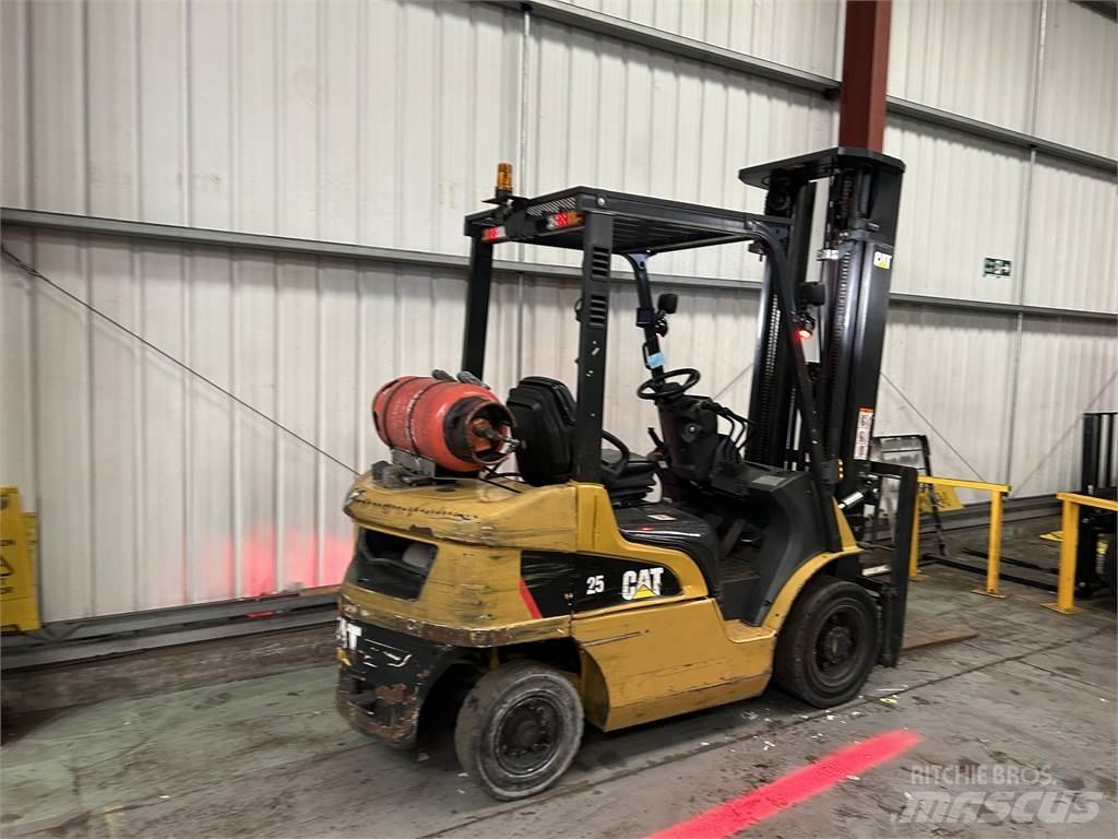 CAT GP25NT Chariots GPL