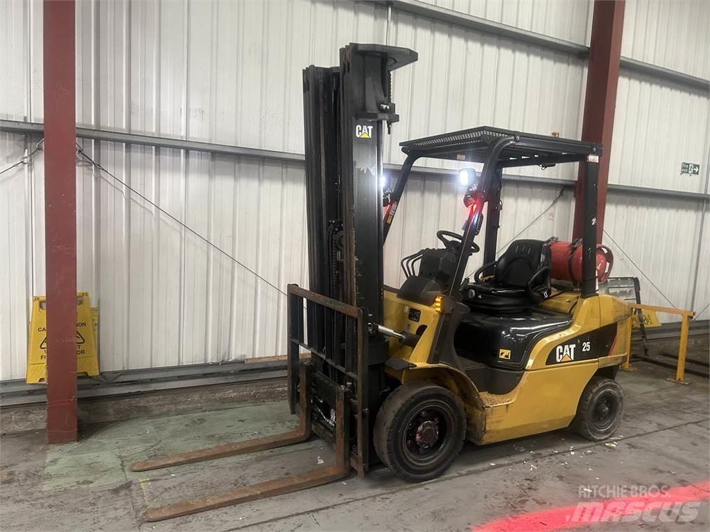 CAT GP25NT Chariots GPL