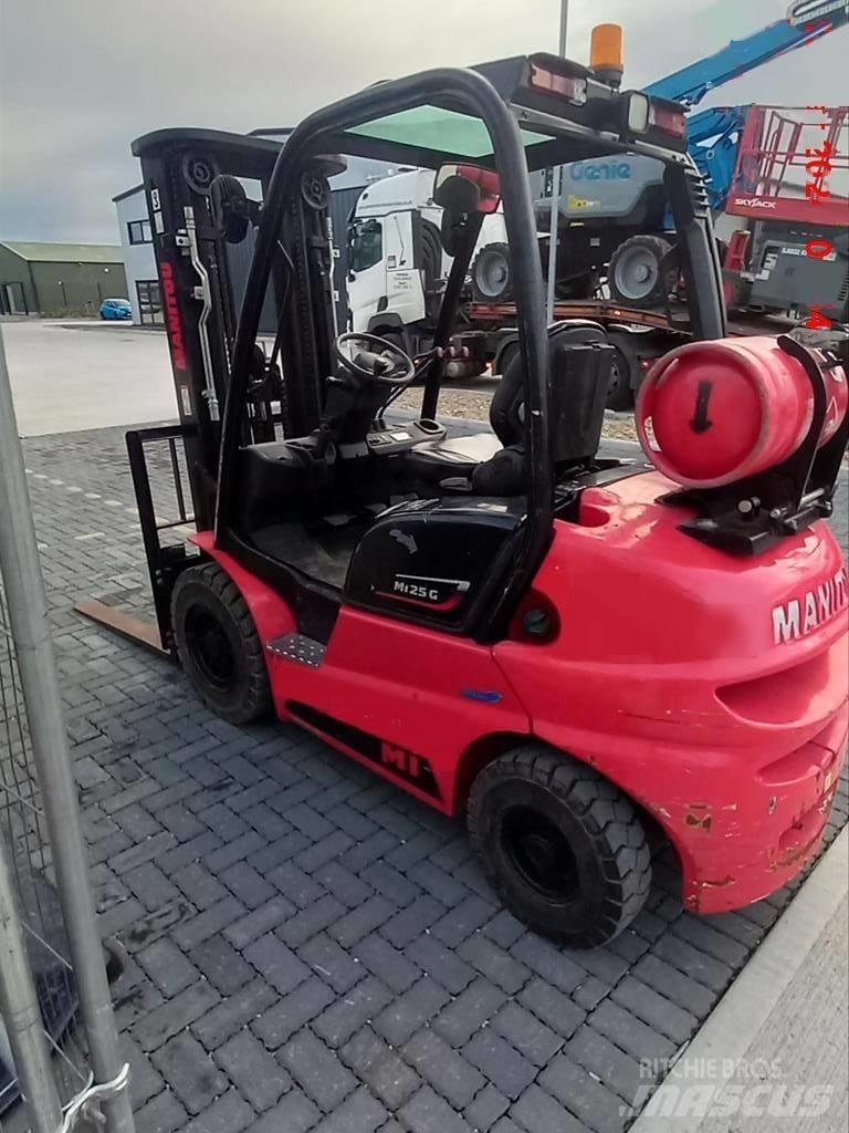 Manitou MI 25 G Chariots GPL