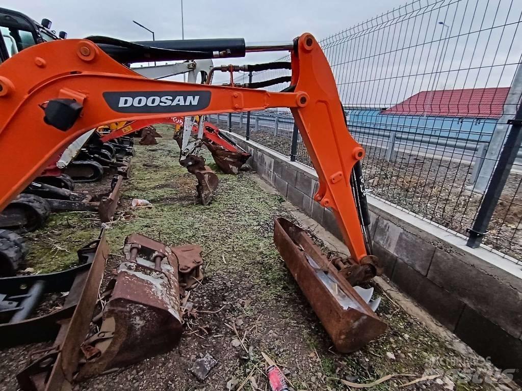 Doosan DX 19 Mini pelle < 7t