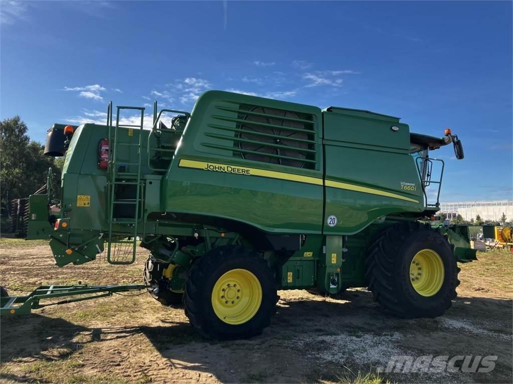 John Deere T660i Moissonneuse batteuse
