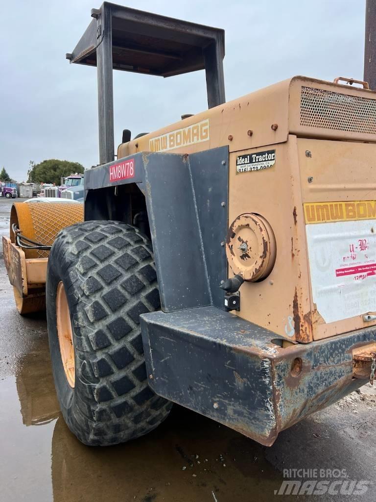 Bomag BW212D-2 Rouleaux monocylindre