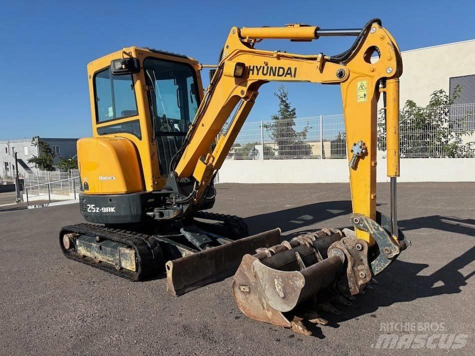 Hyundai R25Z-9 AK Mini pelle < 7t