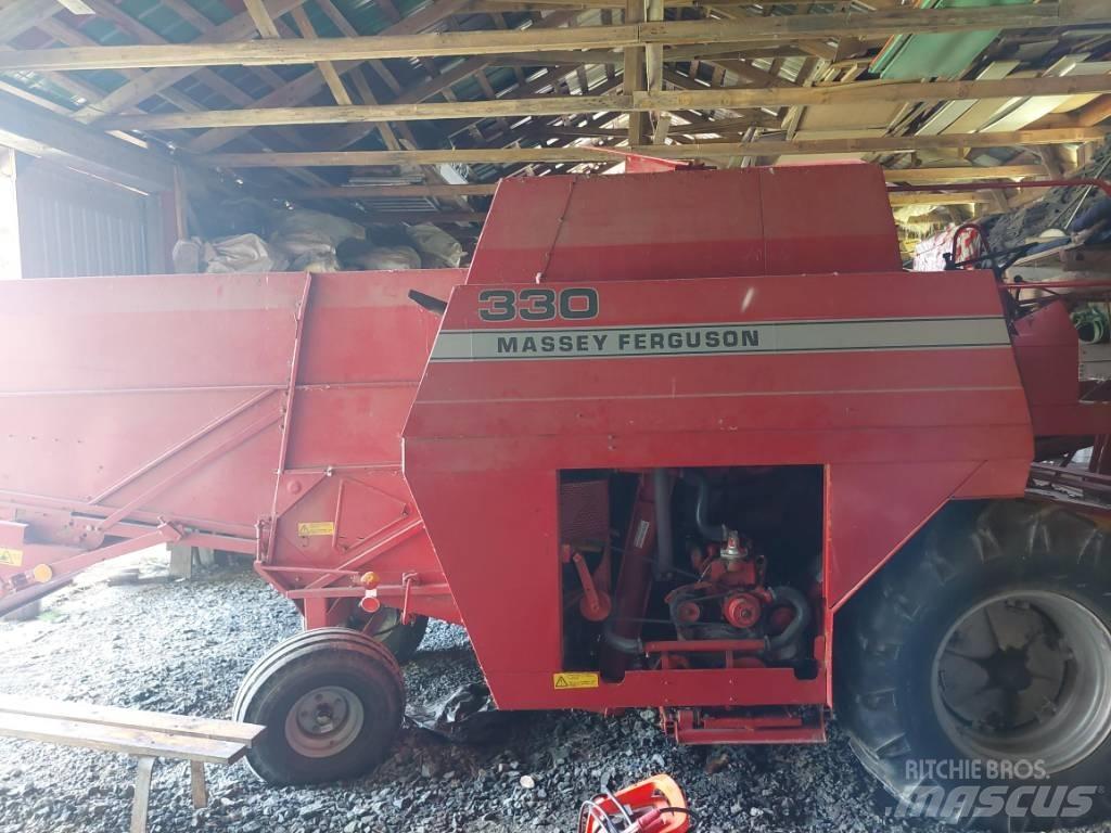 Massey Ferguson 330 Moissonneuse batteuse