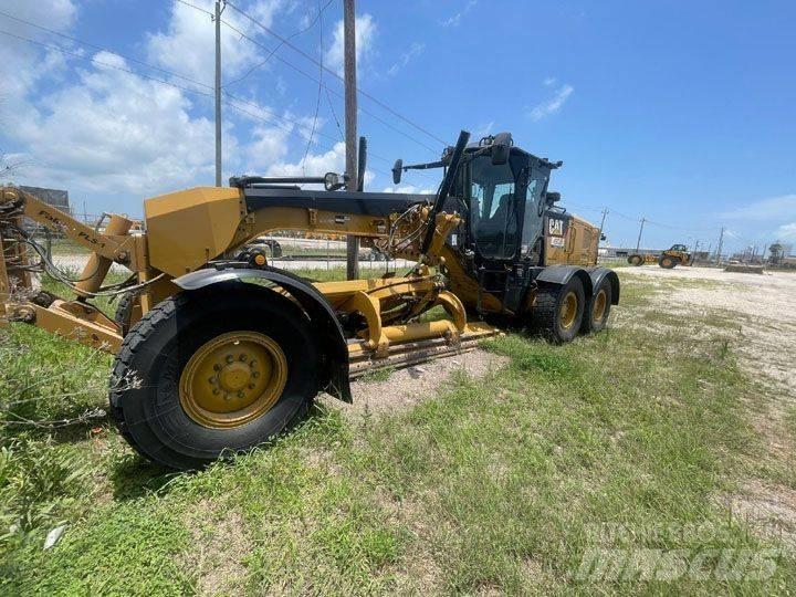 CAT 12 M 3 Niveleuse