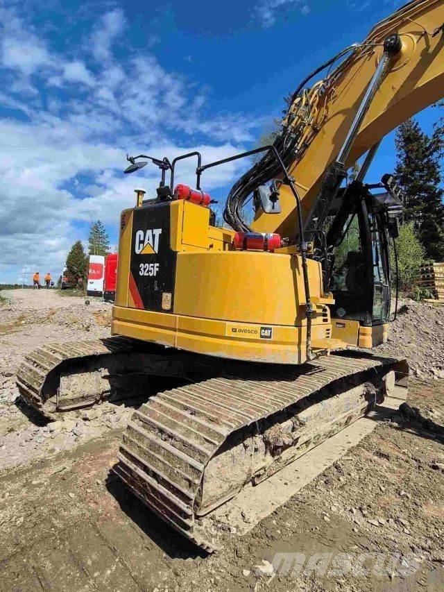 CAT 325FLCR Pelle sur chenilles