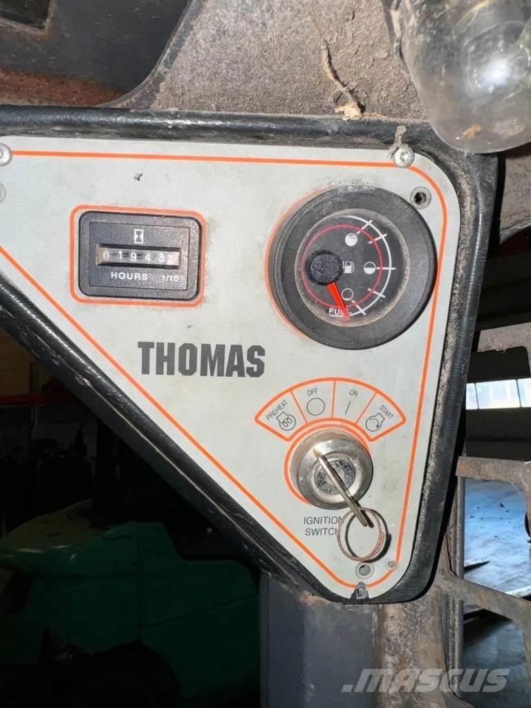 Thomas T153 Chargeuse compacte