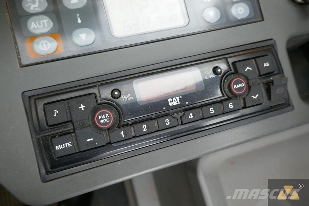 CAT 325F LCR Pelle sur chenilles