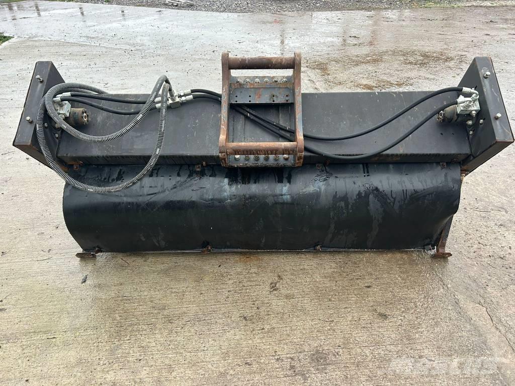 Engcon SR2000-S60 Balayeuse / Autolaveuse