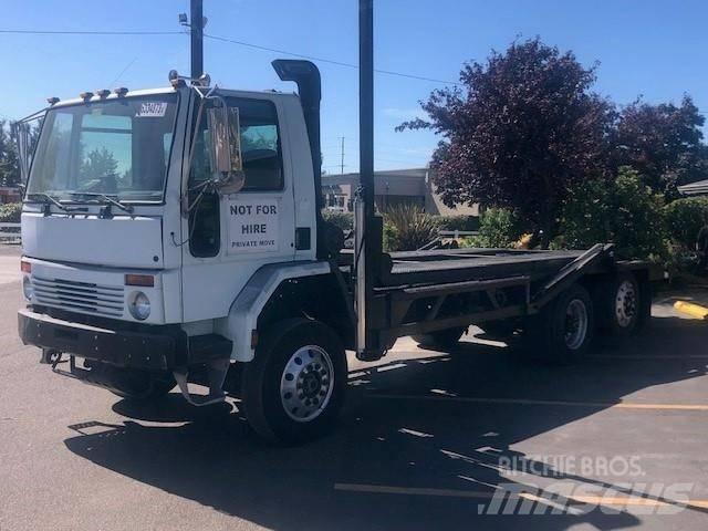 Sterling SC 8000 Camion porte engin