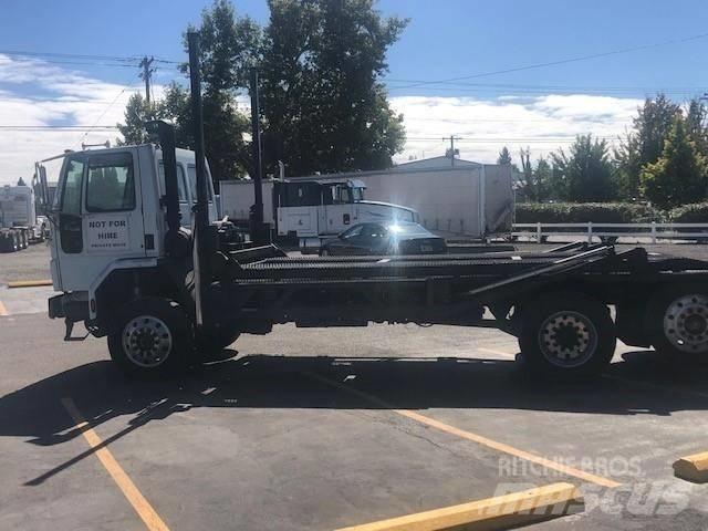 Sterling SC 8000 Camion porte engin