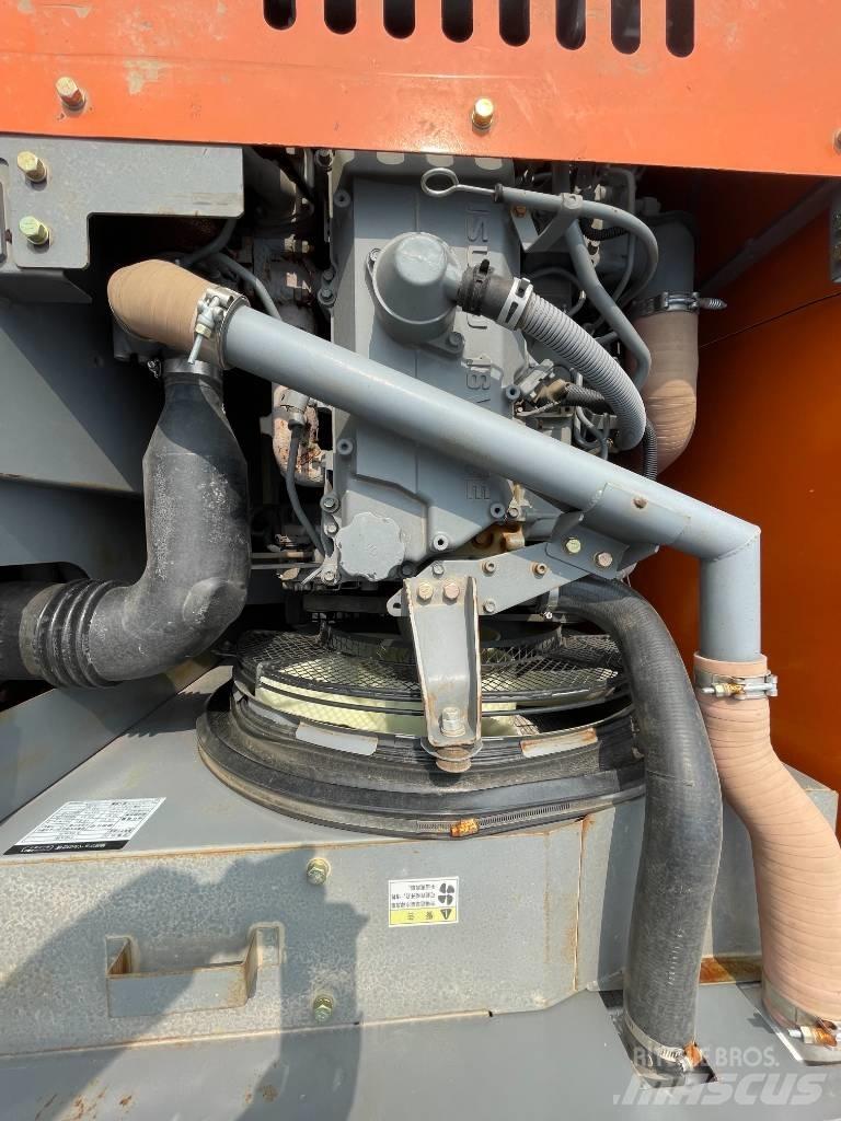 Hitachi ZX 200 Pelle sur chenilles