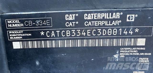 CAT CB 334 E XW Rouleaux tandem