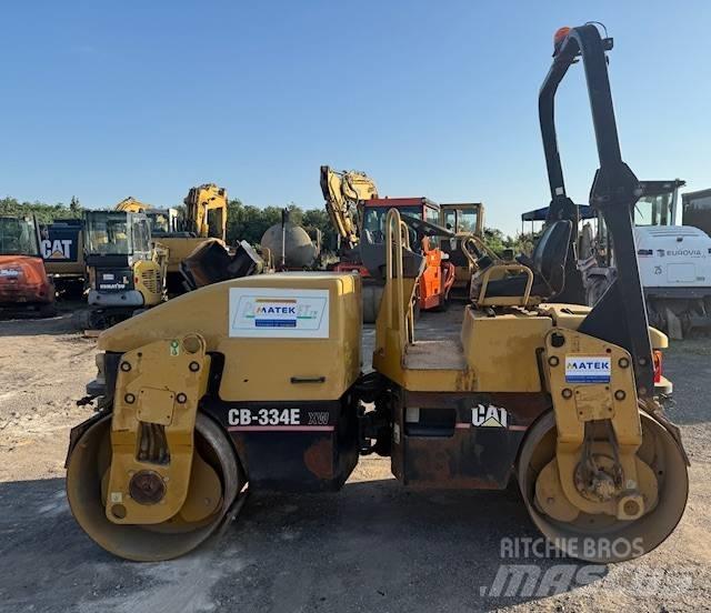 CAT CB 334 E XW Rouleaux tandem
