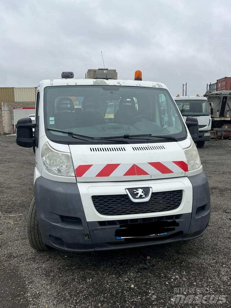 Peugeot Boxer Camion plateau