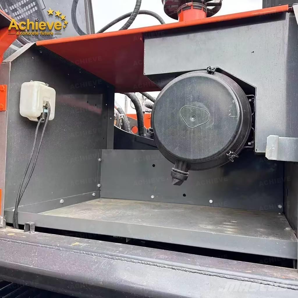 Hitachi XZ3503G Pelle sur chenilles